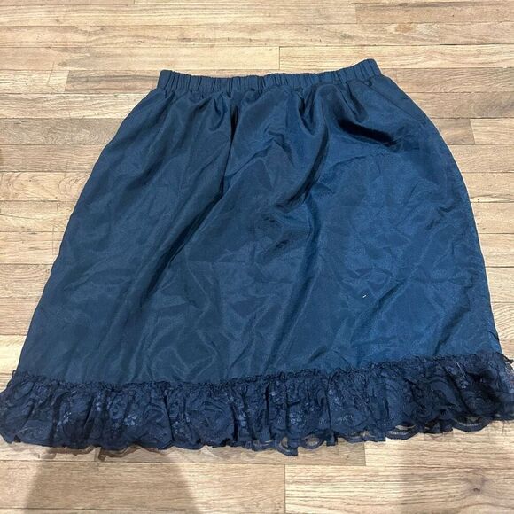 Bella Bird skirt knee length size medim - Picture 5 of 5